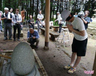 Illustration for article titled In Japan, There Is a Shrine for...Hemorrhoids